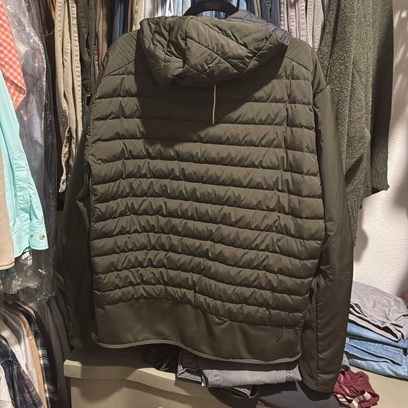 Lululemon down for it all jacket - Picture 4 of 4